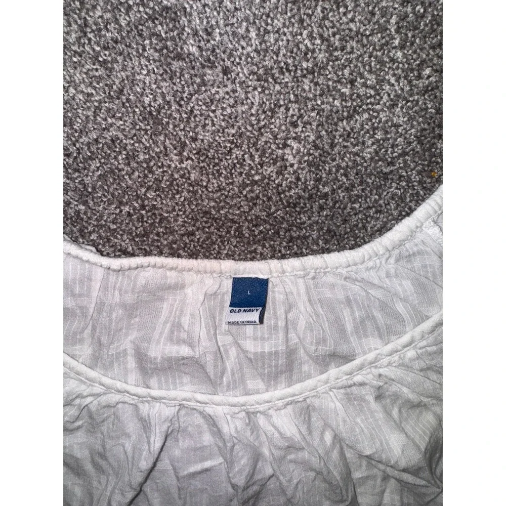 Old Navy‎ Women's White Short Sleeve Shirt - Picture 2 of 8